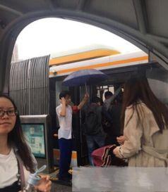 雨中的乘客,雨中乘客的温情邂逅 第3张 雨中的乘客,雨中乘客的温情邂逅 第3张