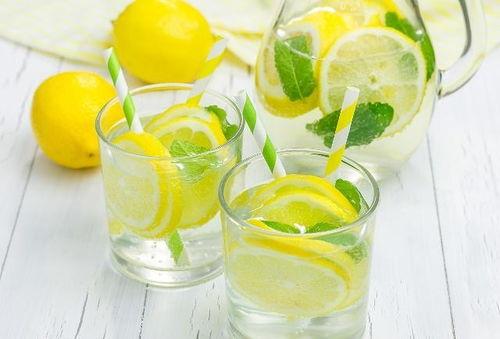 穿成假千金后我靠卖柠檬水风靡全国（一片青橘映月明）  第3张